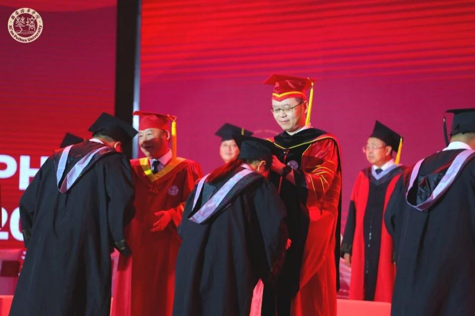 九游（中国）2023届毕业生共赴“最后一堂课”_fororder_图片3